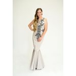 Fekete zsinórdíszítéses hosszú alkalmi ruha